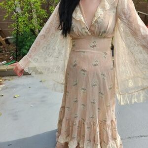 Vintage-Inspired Cream Floral Maxi Dress